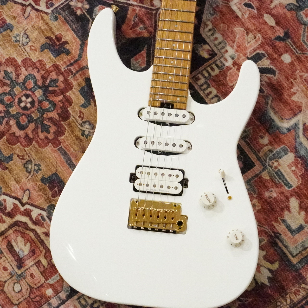 Charvel Pro-Mod DK24 HSS 2PT CM Snow White【2025年製】【特価