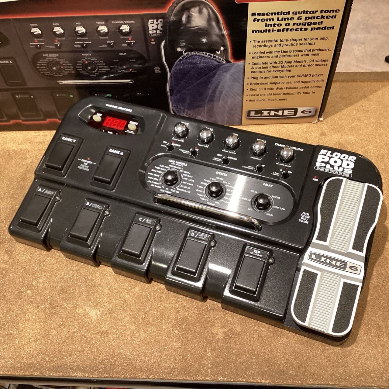 Line 6 Floor Pod Plus ギターエフェクター Line 6 Floor POD Plus Guitar Multi Effects Pedal