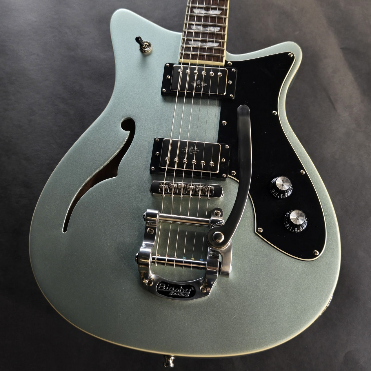 Baum Guitars Revolt with Tremolo - Ocean Mist【現物画像 Baum Guitars Revolt with Tremolo - Ocean Mist【現物画像