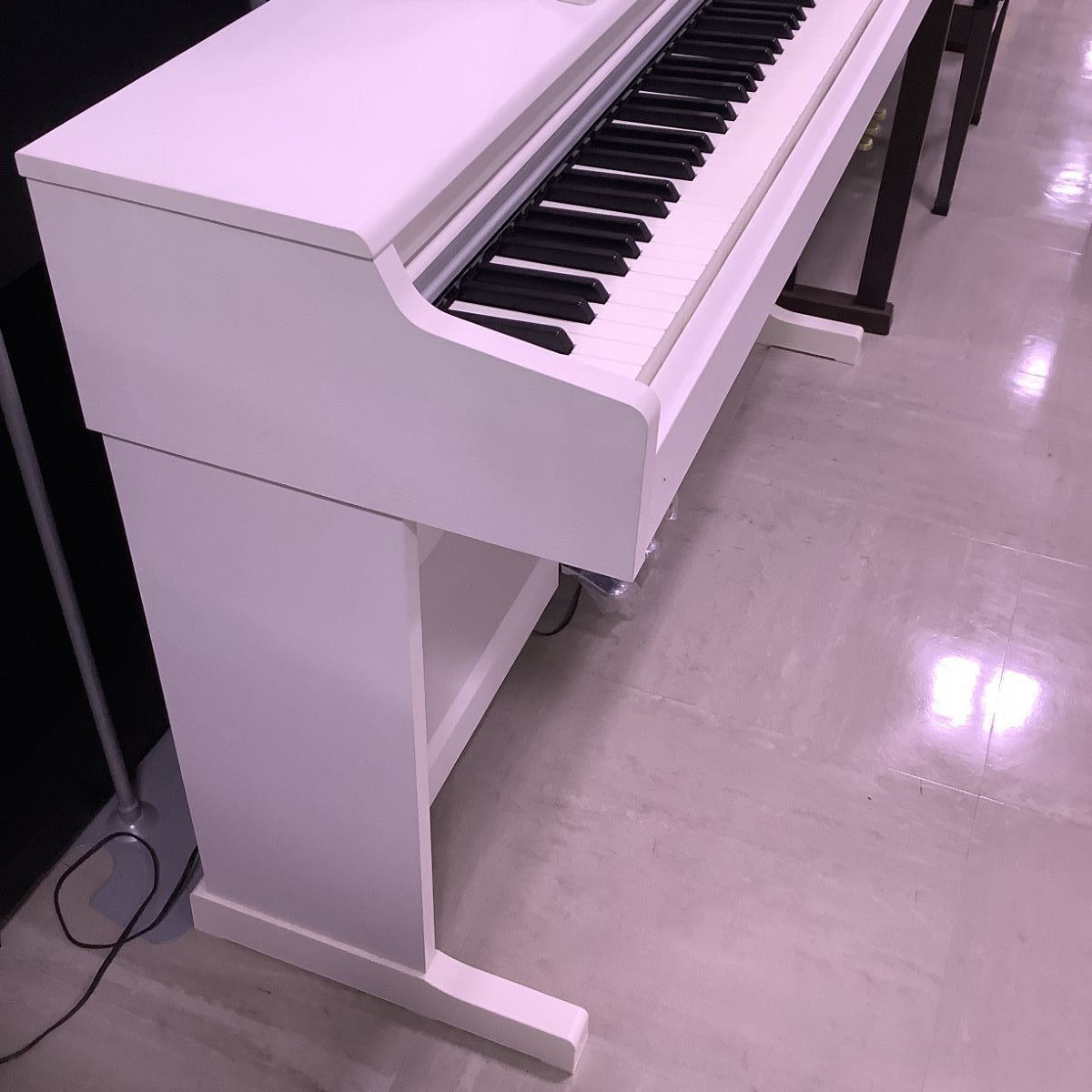 商品の特性 【美品】YAMAHA 電子ピアノ YDP-164 【無料配送可能