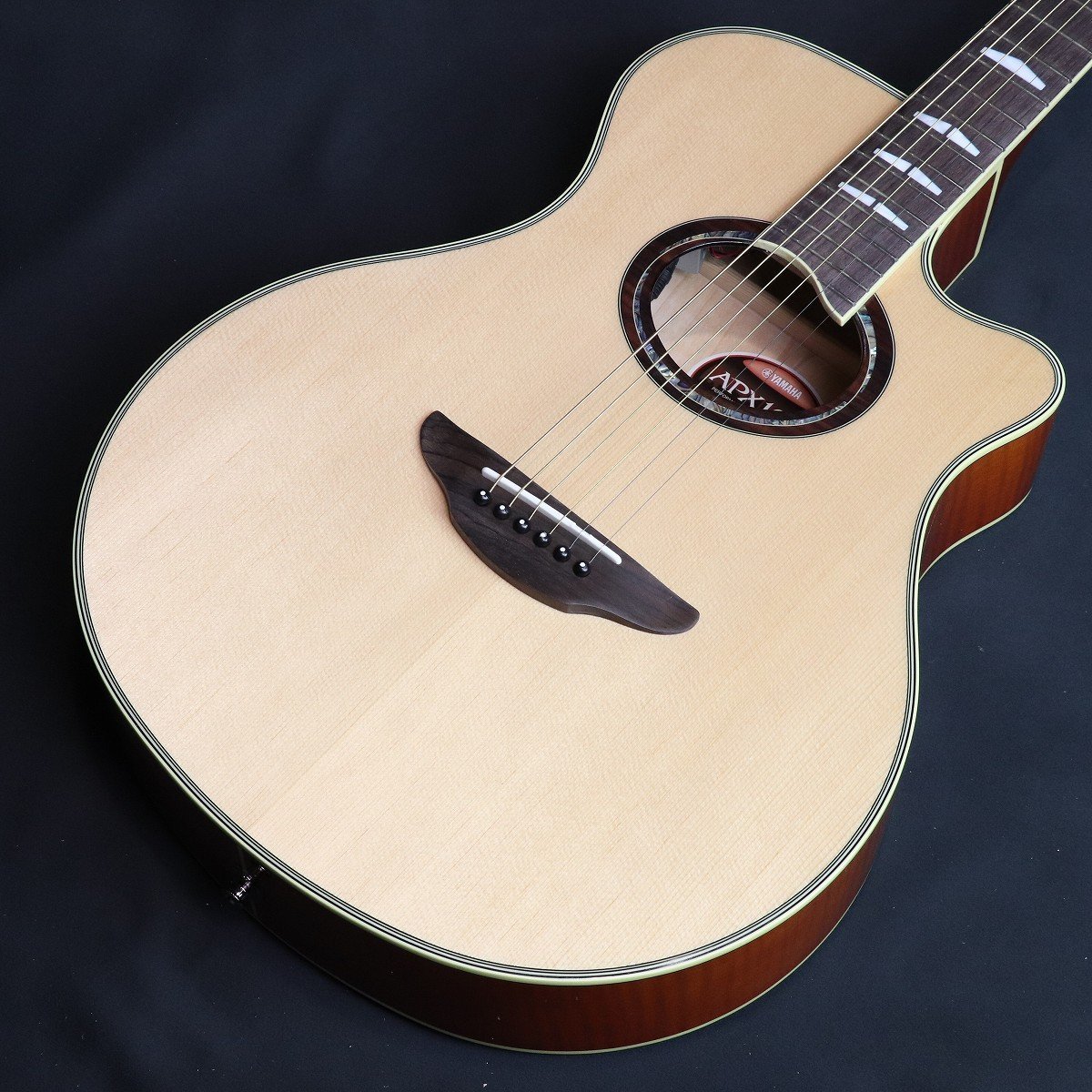 YAMAHA APX1000 Natural (NT) 【横浜店】