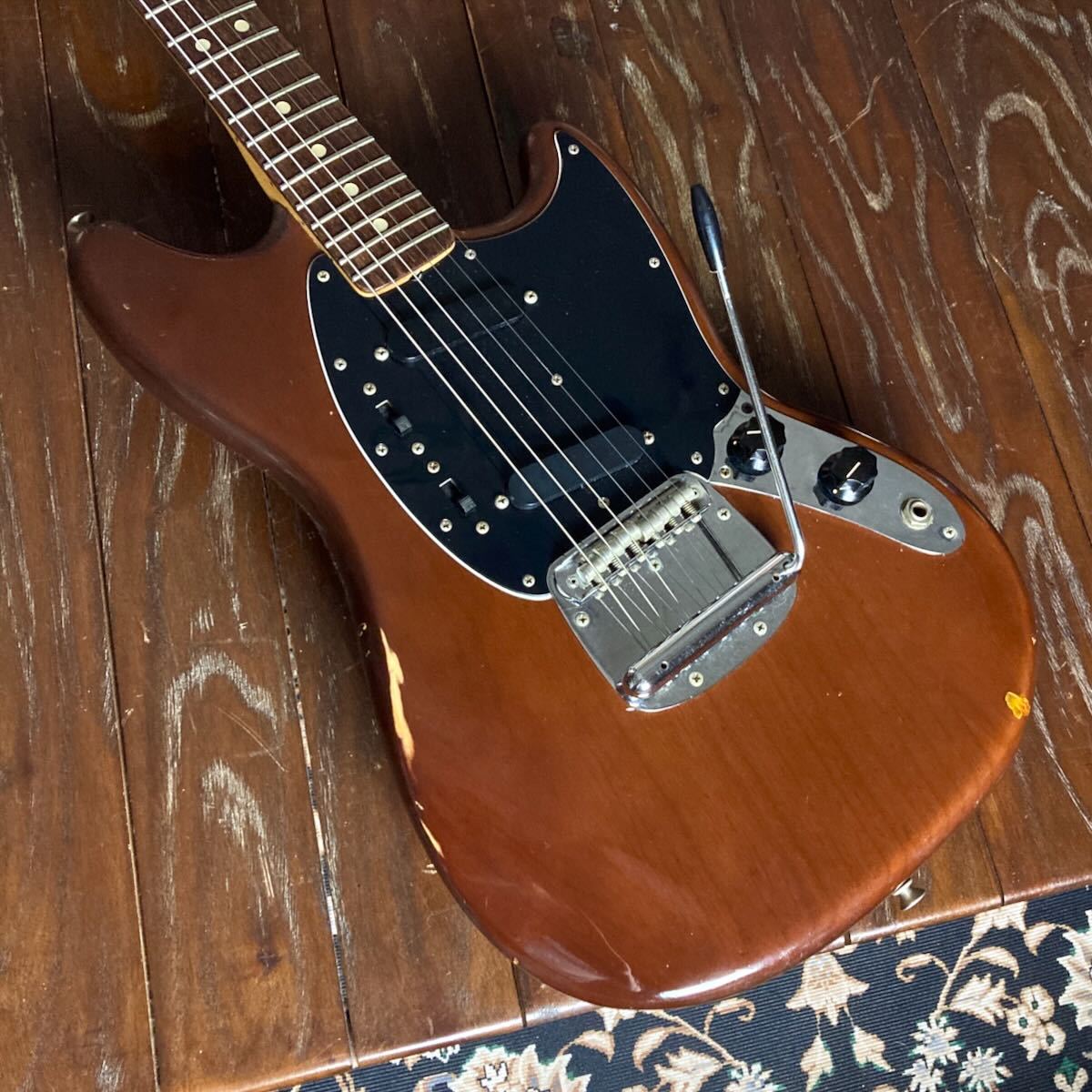 Fender 1975 Mustang Rose FB / Walnut (Mocha Brown)（ビンテージ