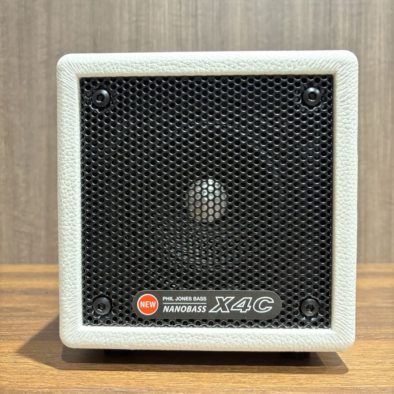 Phil Jones Bass 【展示機】【現物画像】NANOBASS X4C White ベース