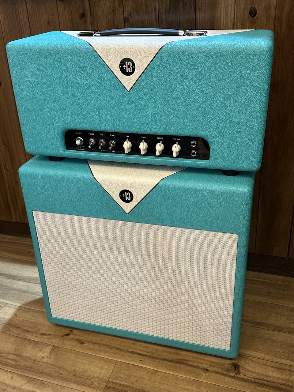 DIVIDED BY 13 CCC 9/15 Head + 1x12f Cabinet Teal Bronco / Ivory