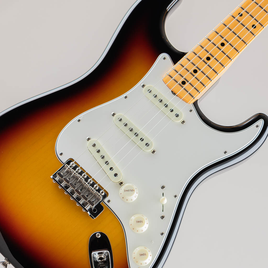 Fender Custom Shop Vintage Custom 1962 Strat NOS Maple Fingerboard/3-Color  Sunburst【R132608】（新品/送料無料）【楽器検索デジマート】