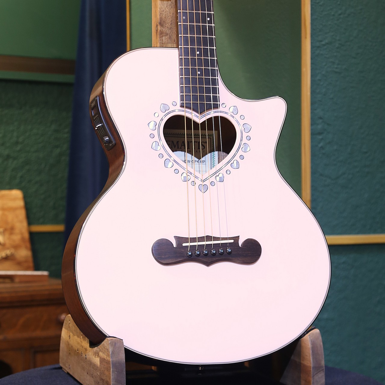 Zemaitis 【ストラッププレゼント】CAM-90HCW, Gloss Pink Mother of