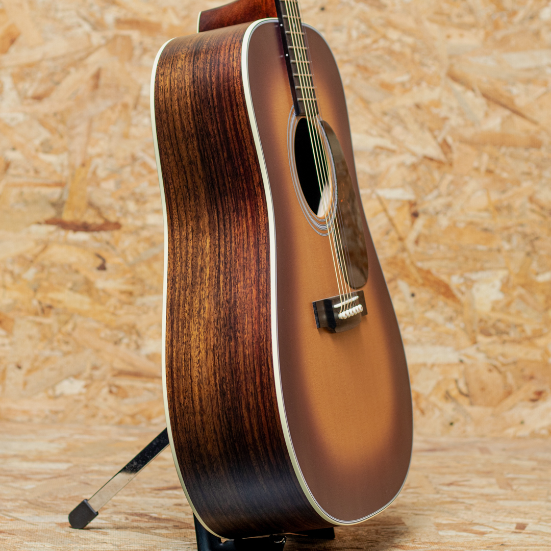 Martin D-28 Satin Amberburst（新品特価）【楽器検索デジマート】