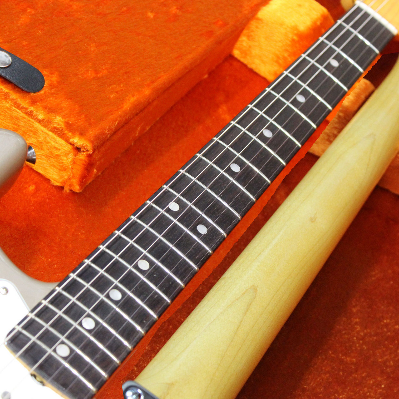 Fender American Vintage II 1965 Stratocaster Shoreline Gold ローズ