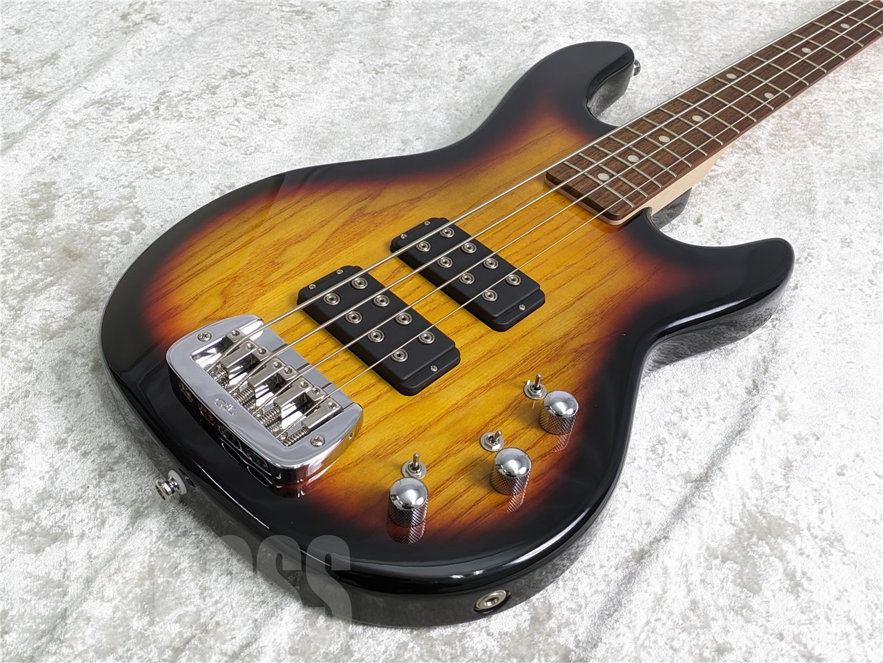 G&L エレキベース M-2000 Tribute Series インドネシア製-