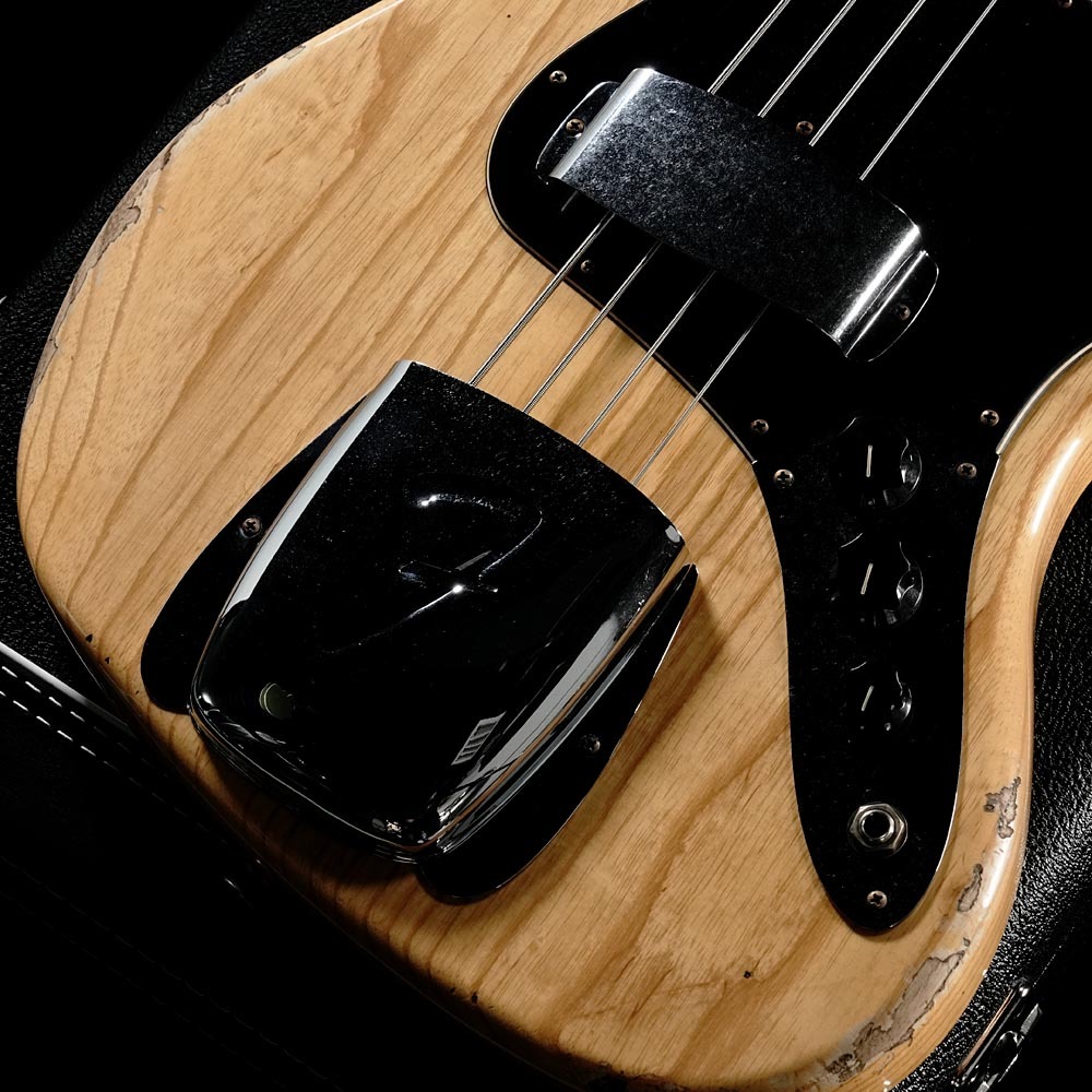 Fender Custom Shop 1975 Jazz Bass Relic Aged Natural(重量:4.38kg