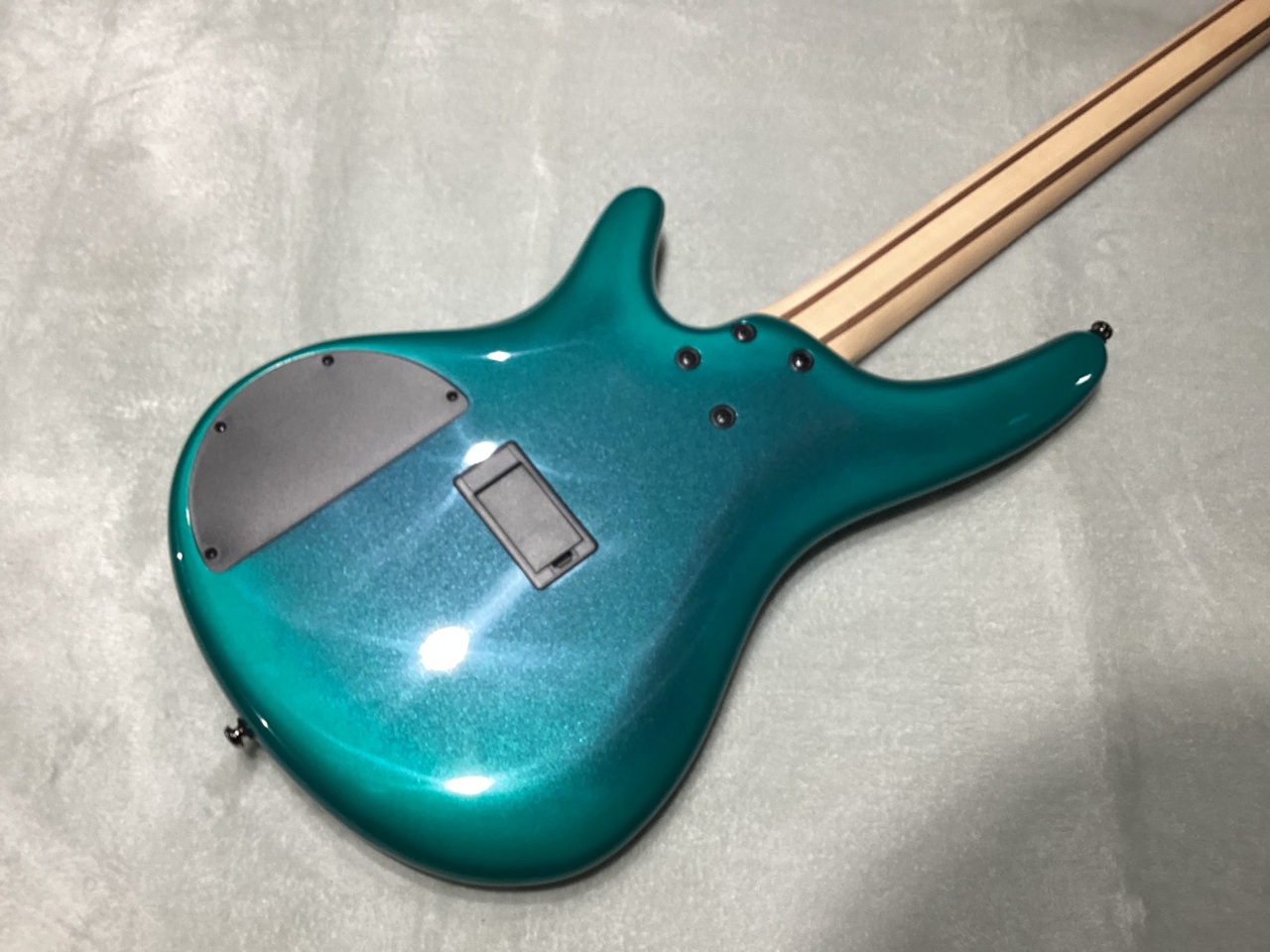 Ibanez SR300E-CUB（B級特価）【楽器検索デジマート】