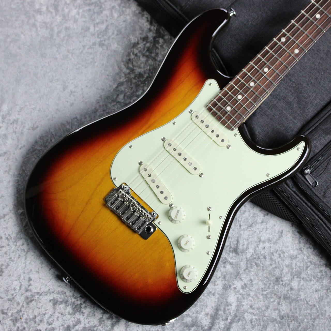 Black Smoker STANDARD Series SIGMA SSH - 3-Tone Sunburst - #24L03 