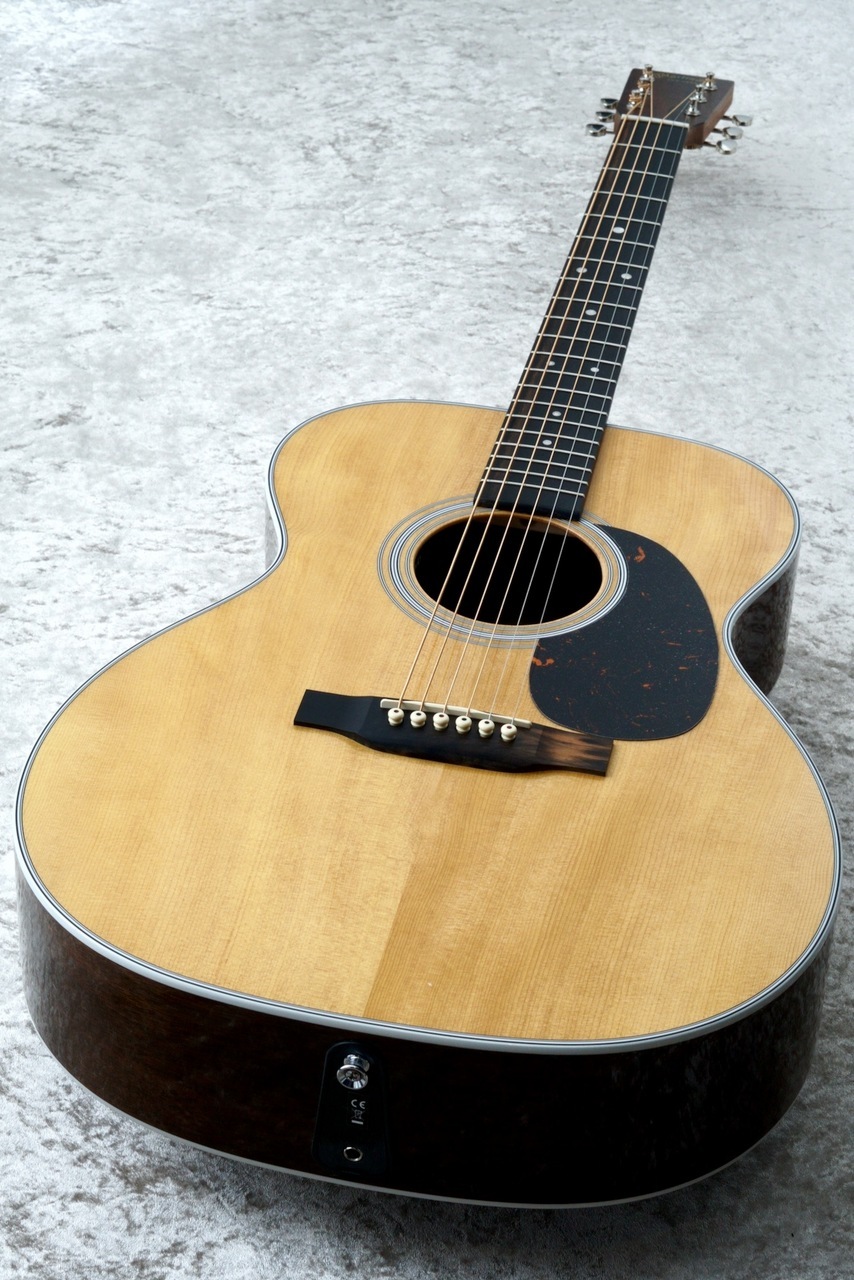 Martin 000-13E Retro Walnut #3076810【力強い杢目のTOP】【エレアコ