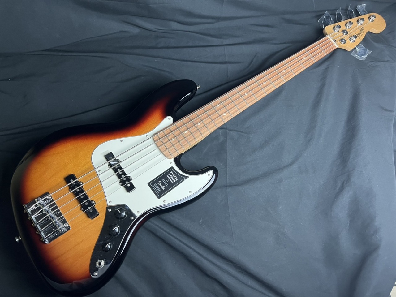 Fender Player Jazz Bass V, Pau Ferro Fingerboard, 3-Color Sunburst