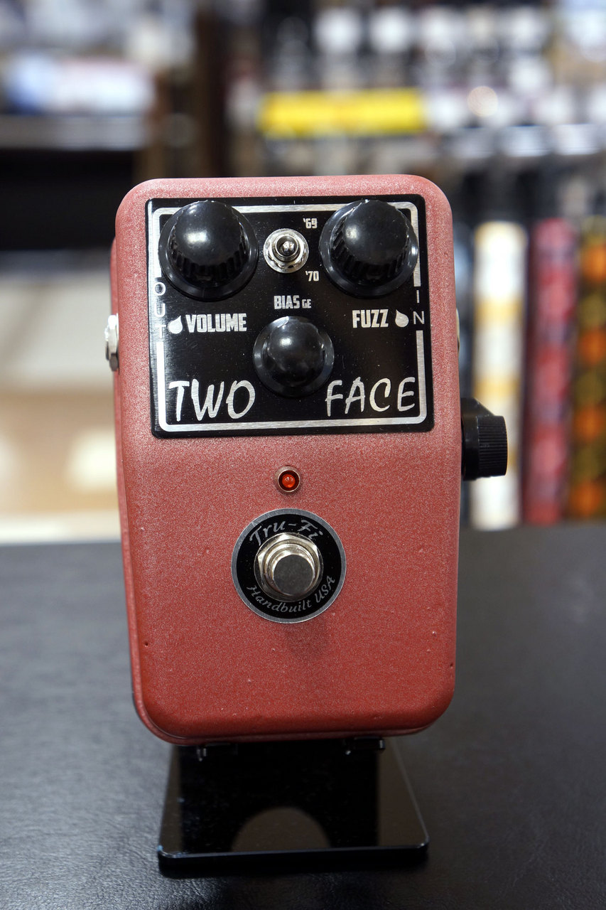 Tru-Fi Two Face Custom Red（新品/送料無料）【楽器検索デジマート】