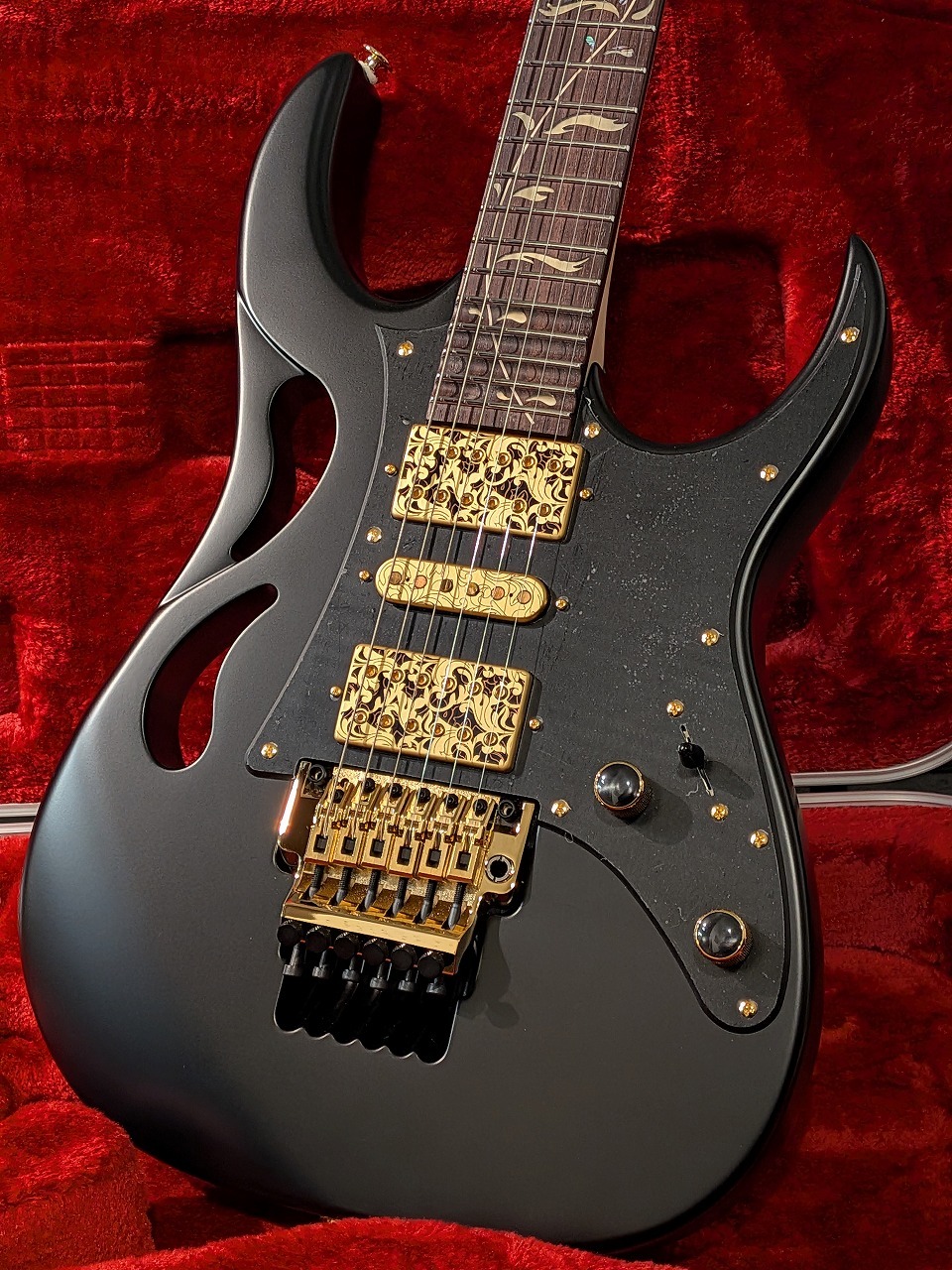 Ibanez 【역사상 가장 아름다운 "검정"】PIA3761 "Paradise in Art" Onyx Black #F2624470【3.69kg】