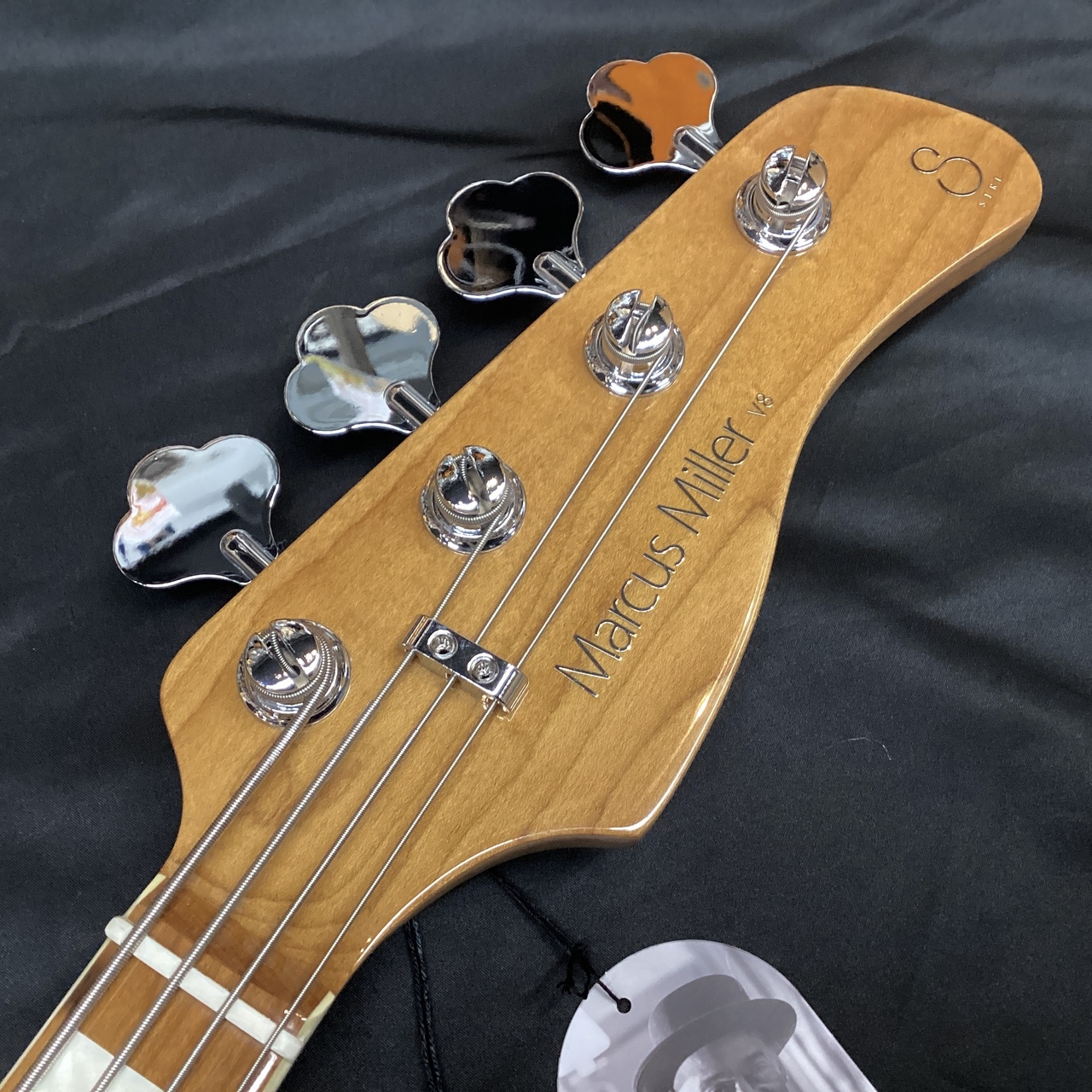 Sire V8-4/NT (サイアー アクティブ 4弦)【新品特価品】（新品特価