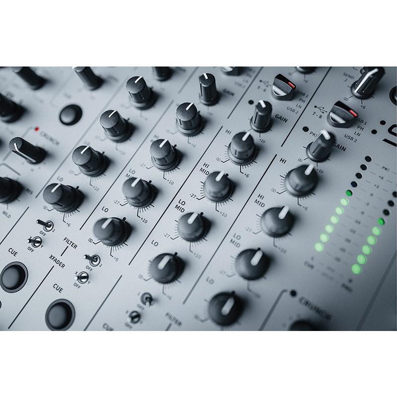新品同様　Allen & Heath Xone:96 DJミキサー ALLEN&HEATH 【史上最大決算セール】 Xone:96 【USB端子内蔵