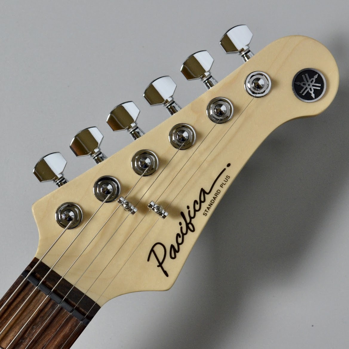 Yamaha Pacifica ホワイト エレキギター＆未使用の弦 中古】YAMAHA Pacifica pac112v vintage white エレキギター