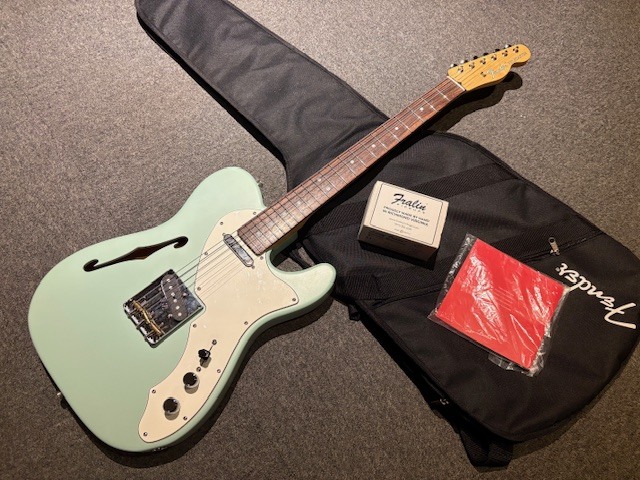 Fender Made in Japan Limited Kusumi Color Telecaster Thinline