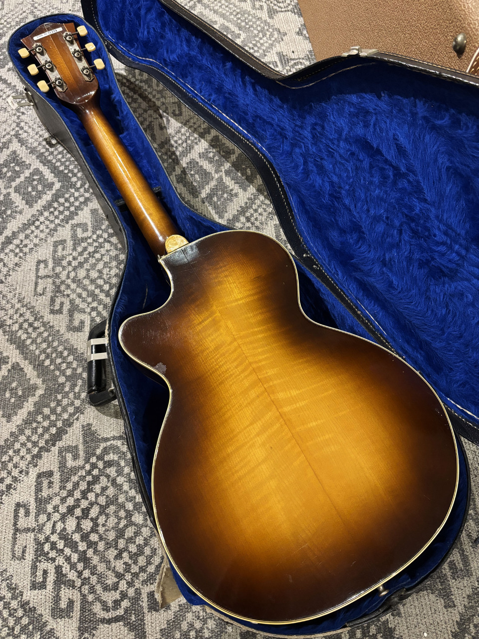 Hofner 1960s Club 50 Sunburst（ビンテージ）【楽器検索デジマート】