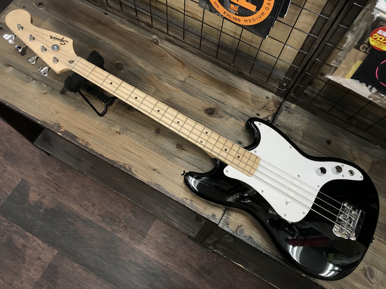 Squier by Fender BRONCO BASS