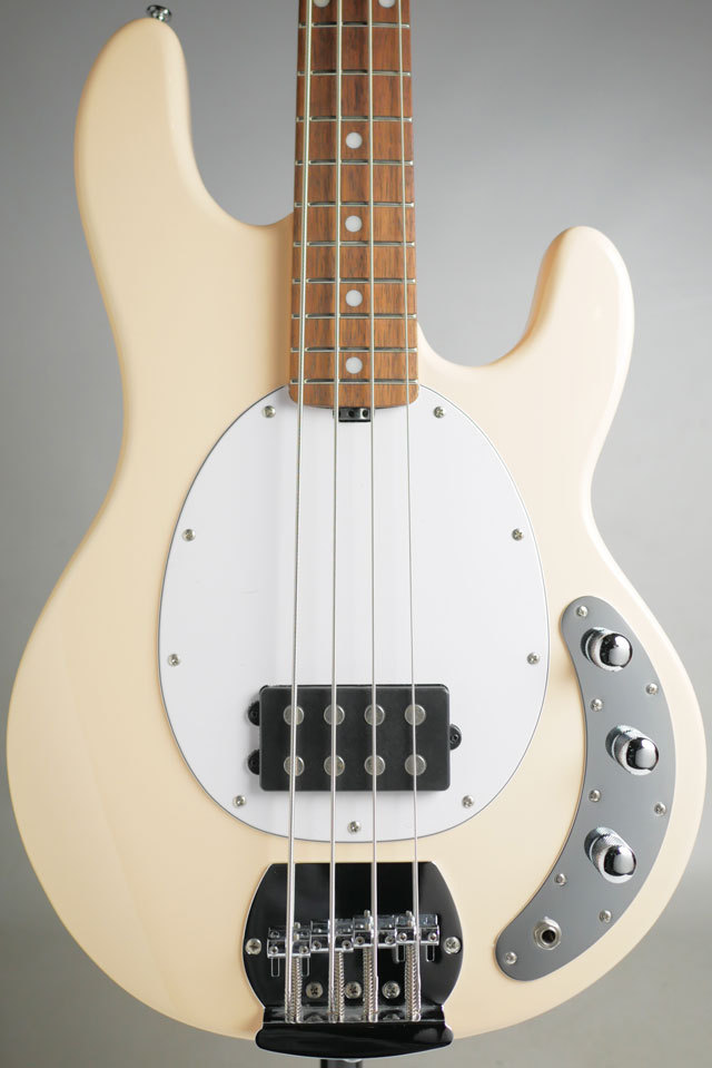 Sterling by MUSIC MAN S.U.B. Series Stingray Ray4 / Vintage Cream