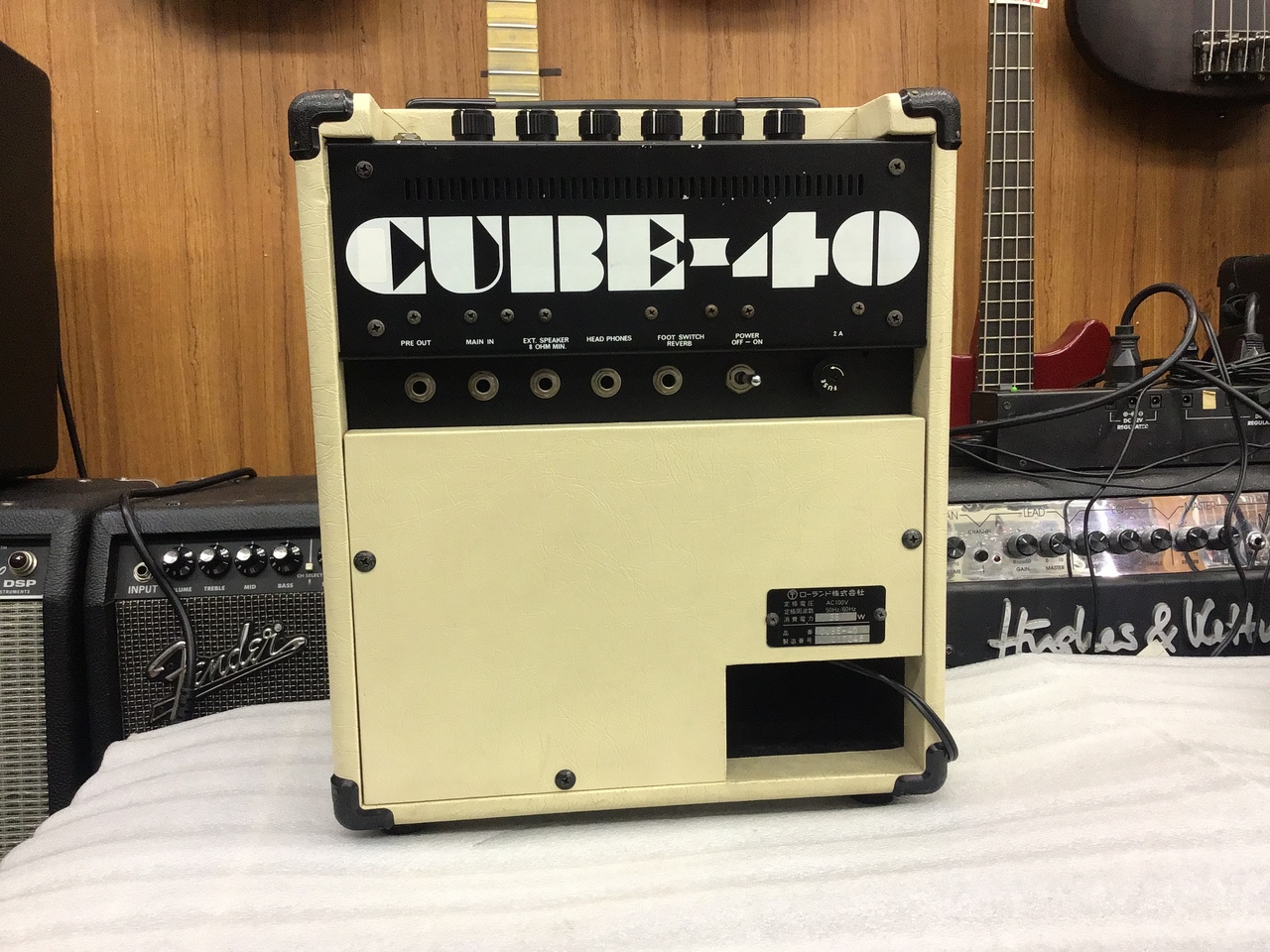 【ビンテージ】Roland CUBE-40 アンプ 通電確認のみ ジャンク Roland CUBE-40（中古）【楽器検索デジマート】