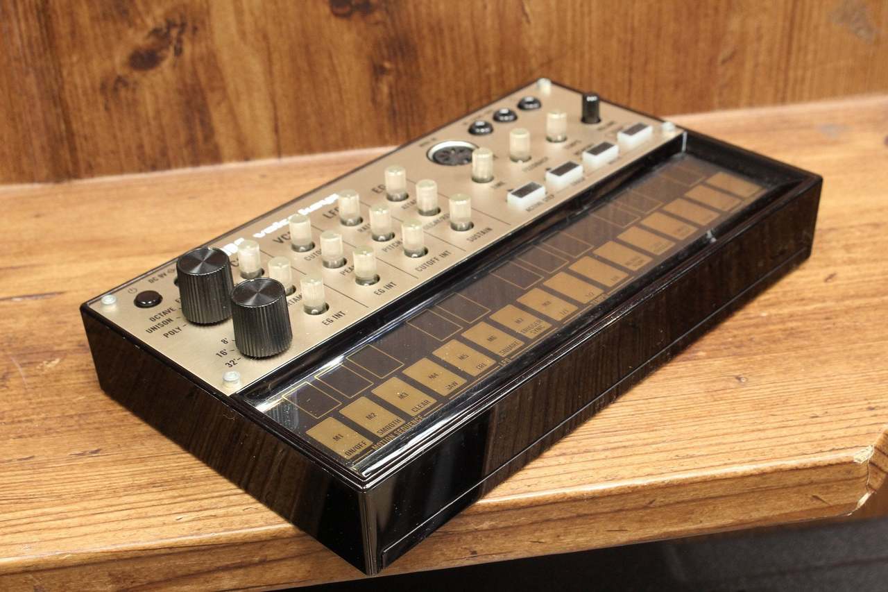 KORG volca keys 【キーボードマート新宿】【新宿店】（中古）【楽器