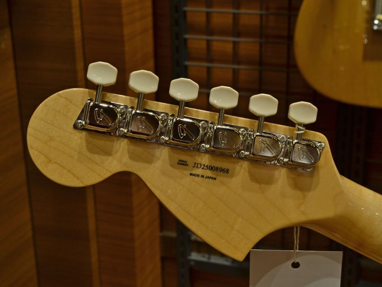 Fender Made in Japan Traditional 70s Mustang Candy Apple Red Fender Made in Japan Traditional 70s Mustang Candy Apple Red
