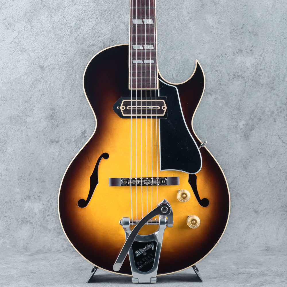 Archtop Tribute AT105 Jr Classic Sunburst / Charlie Christian