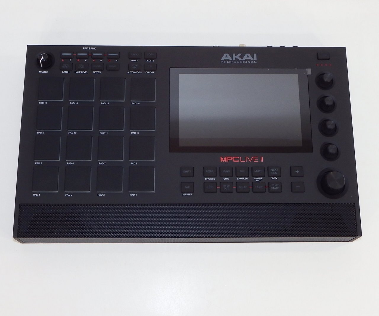 AKAI AKAI アカイ MPC LIVE 2 サンプラー 箱/取扱説明書/ケーブル類