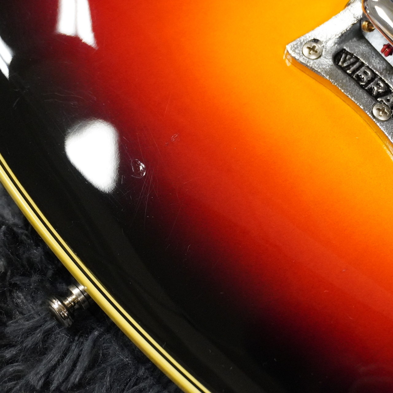 MASH　1950s フランスSINGER社 ヴィンテージ アンティーク Mosrite The Ventures Model Mark-I V-63 Reissue / 3 Tone Sunburst