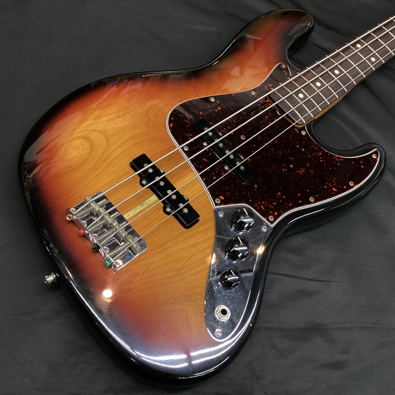 Fender USA American Vintage '62 Jazz Bass/3-Tone Sunburst 1997年製