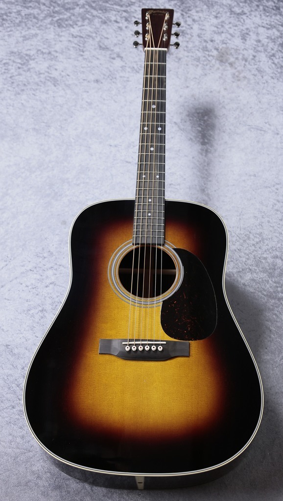 Martin 【新仕様個体】D-28Standard Sunburst #2929475【無金利