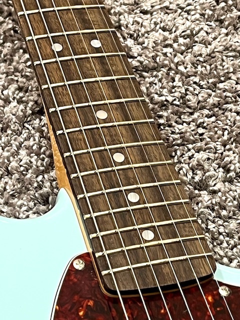 Squier by Fender Classic Vibe '60s Mustang Laurel Fingerboard