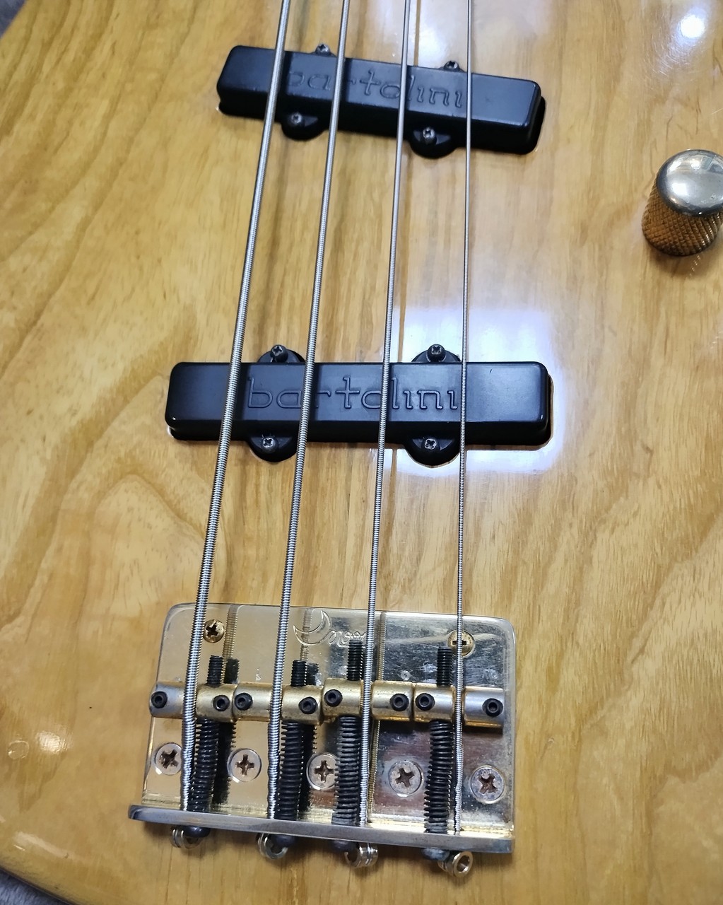 Moon JJ-4 ジャズベース　バルトリーニ Moon JJ-4 Bartolini（中古）【楽器検索デジマート】