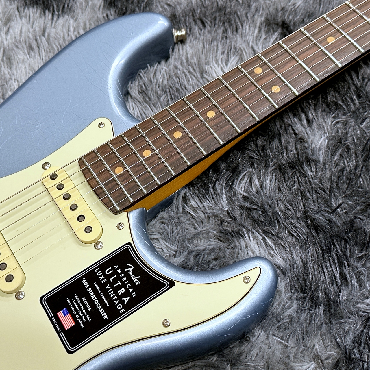 Fender American Ultra Luxe Vintage '60s Stratocaster Ice