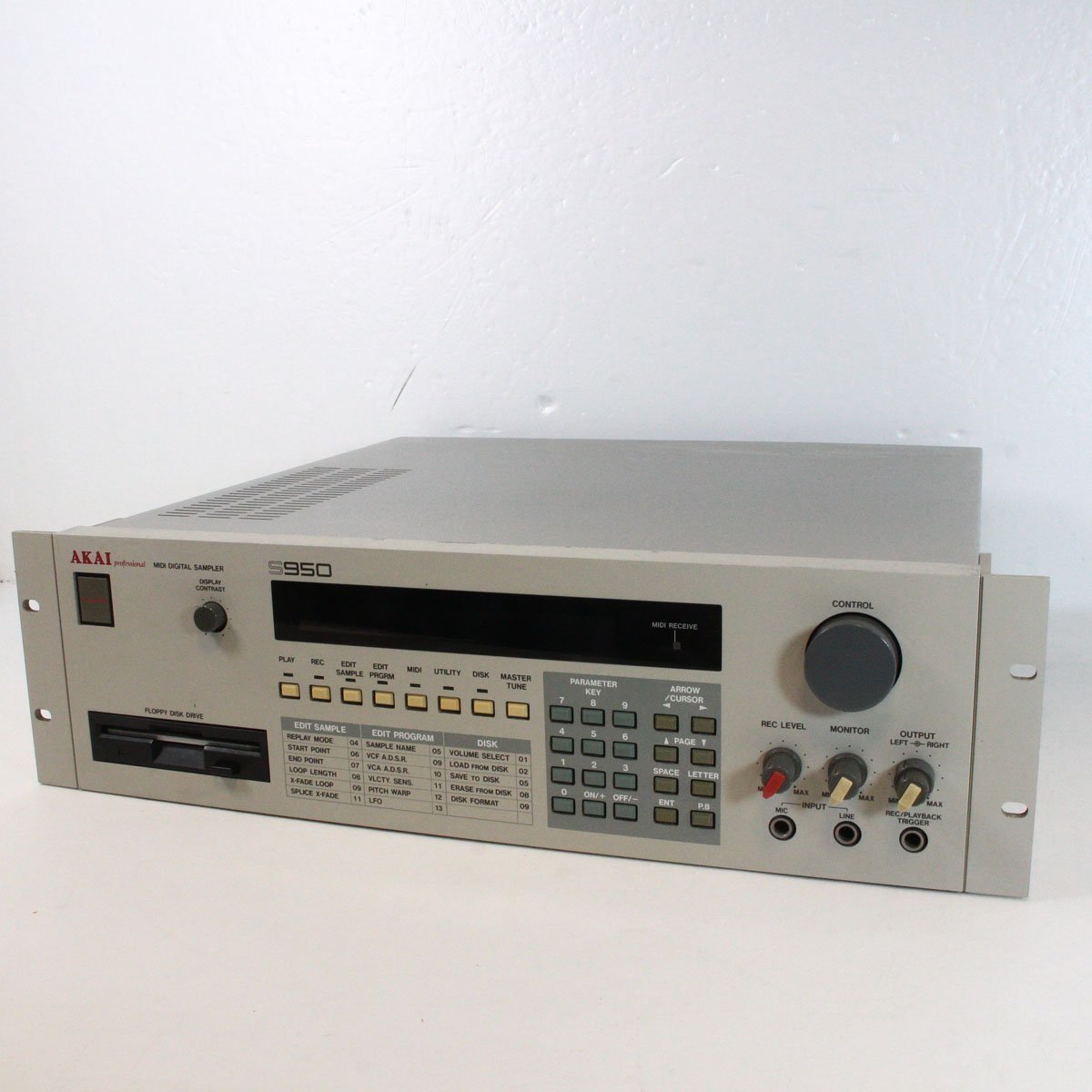 AKAI S950 【渋谷店】（中古/送料無料）【楽器検索デジマート】