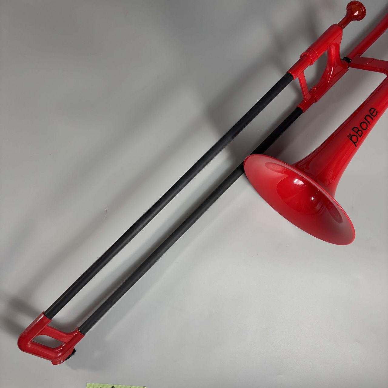 pInstruments pBone レッド プラスチック トロンボーン（新品