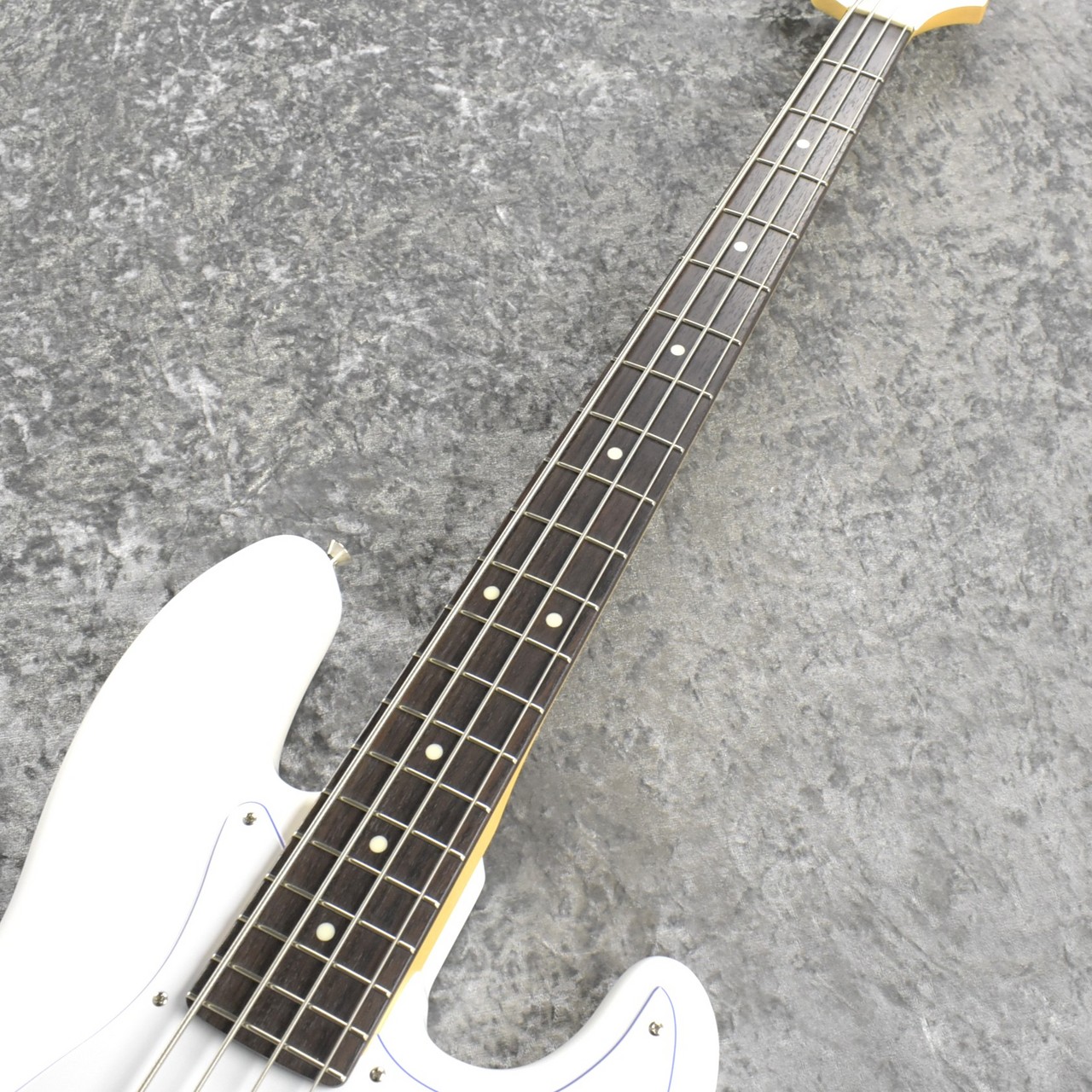 Fender Made in Japan Limited Hybrid II Jazz Bass Blanc