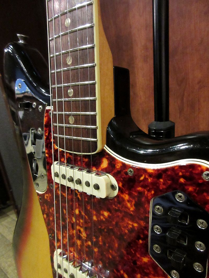 Fender 1966 Jaguar Sunburst 