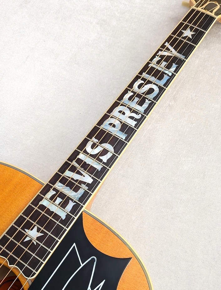 Gibson j-200 エルビス　限定モデル Gibson j-200 エルビス 限定モデル - メルカリ