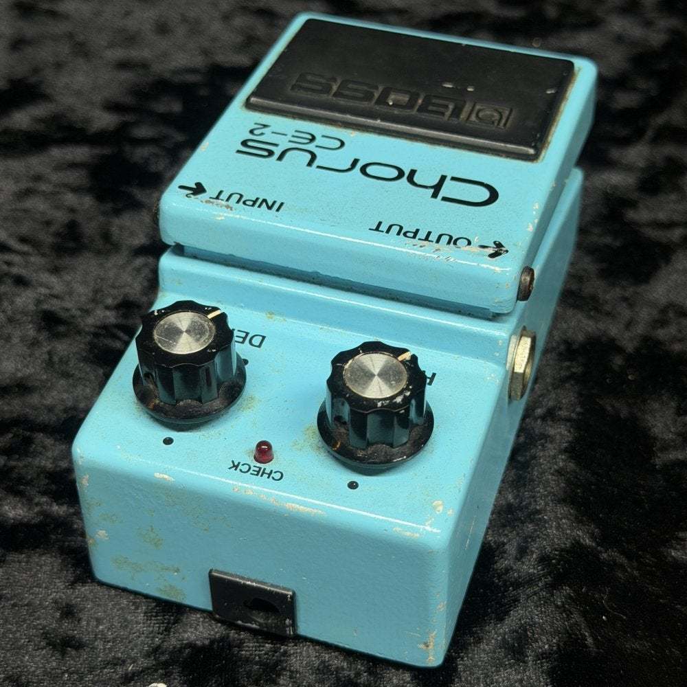 動作確認済】銀ねじBOSS Chorus CE-2 シリアルNo.0100 最 安値 価格