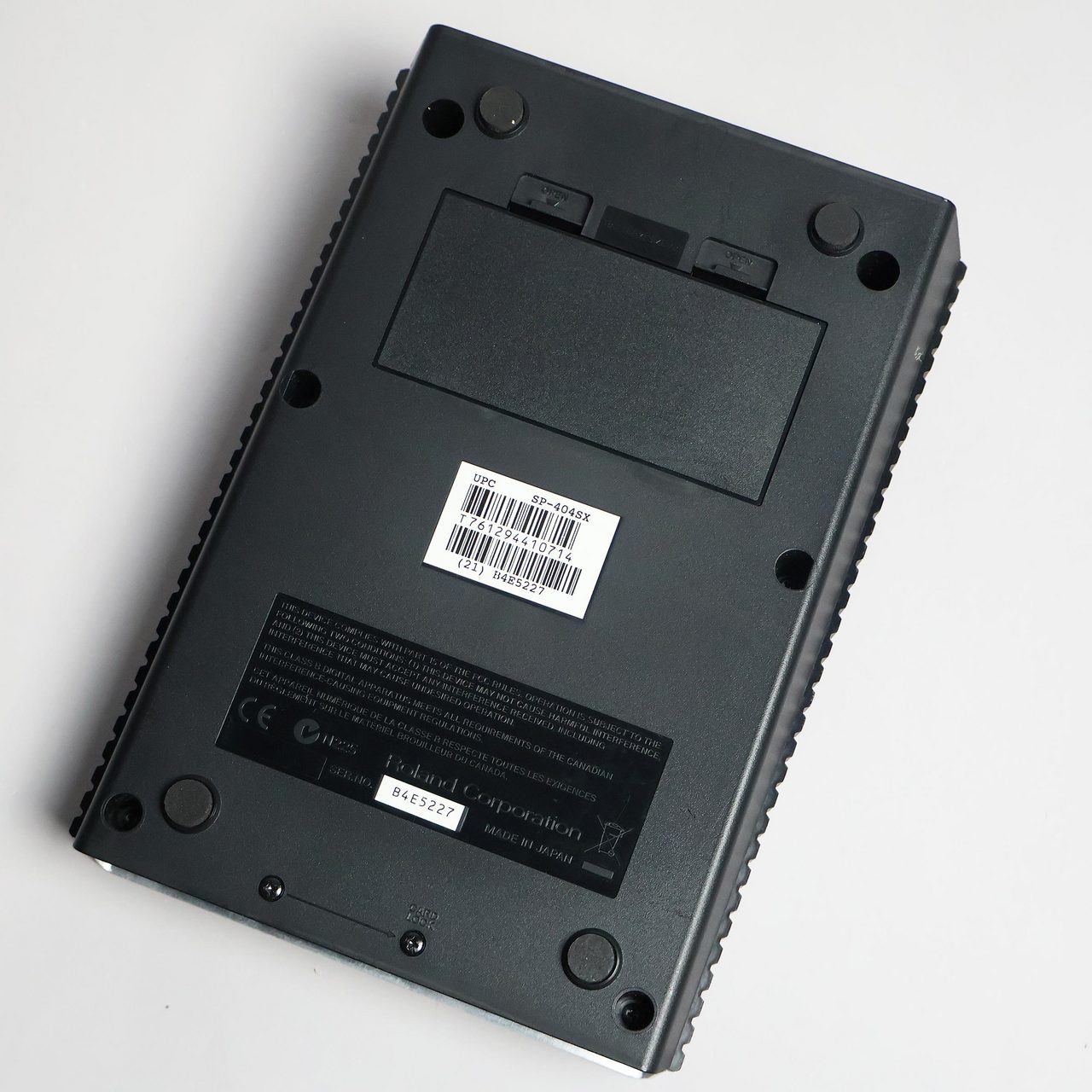 Roland SP-404SX サンプラー 【中古】(中古/送料無料)【楽器 Roland SP-404SX サンプラー 【中古】(中古/送料無料)【楽器