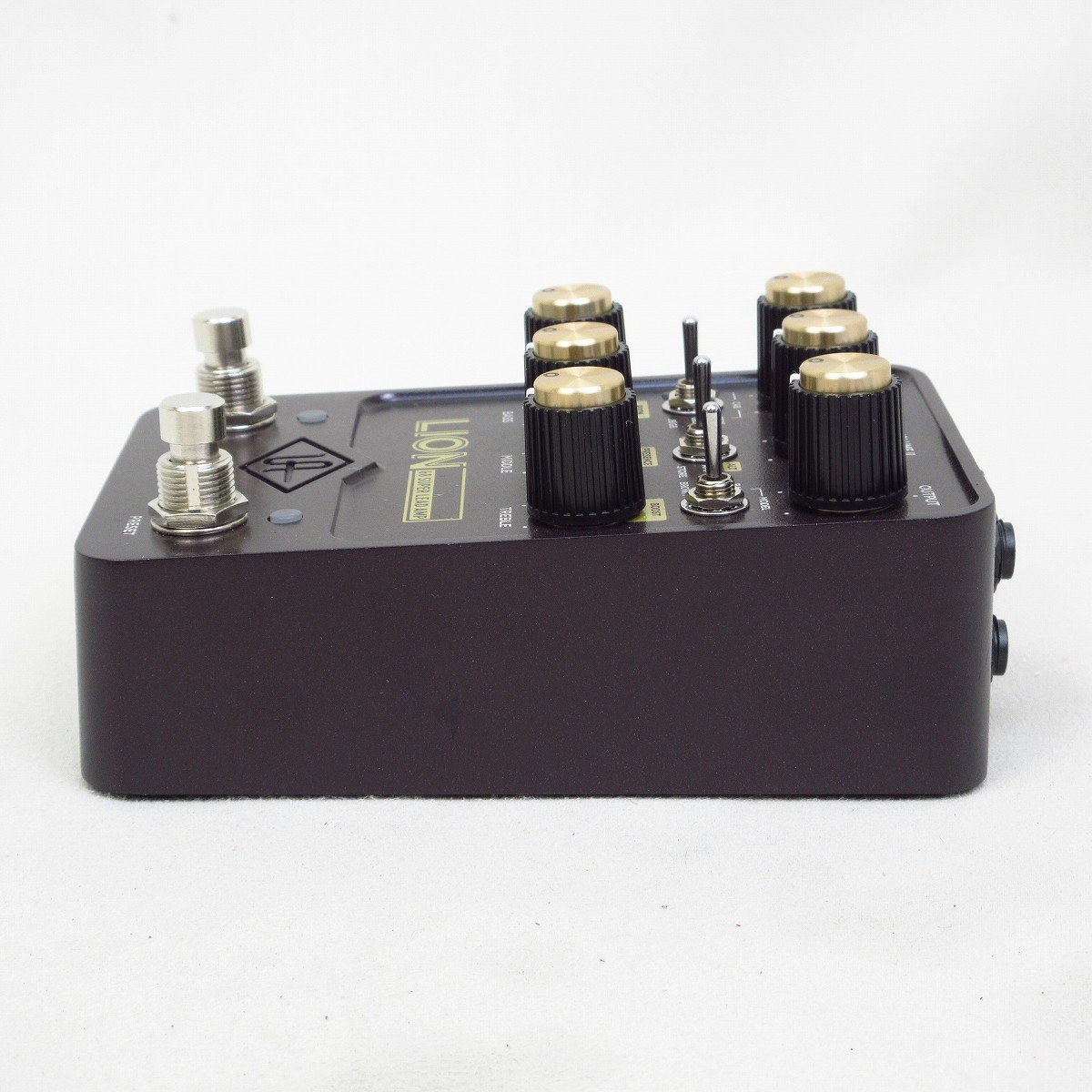 Universal Audio UAFX Lion '68 Super Lead Amp オーバー Universal Audio UAFX Lion '68 Super Lead Amp オーバー