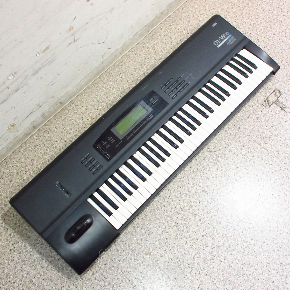 【状態考慮】KORG 01/W FD 61鍵 シンセサイザー KORG 01/W FD -SMF- 