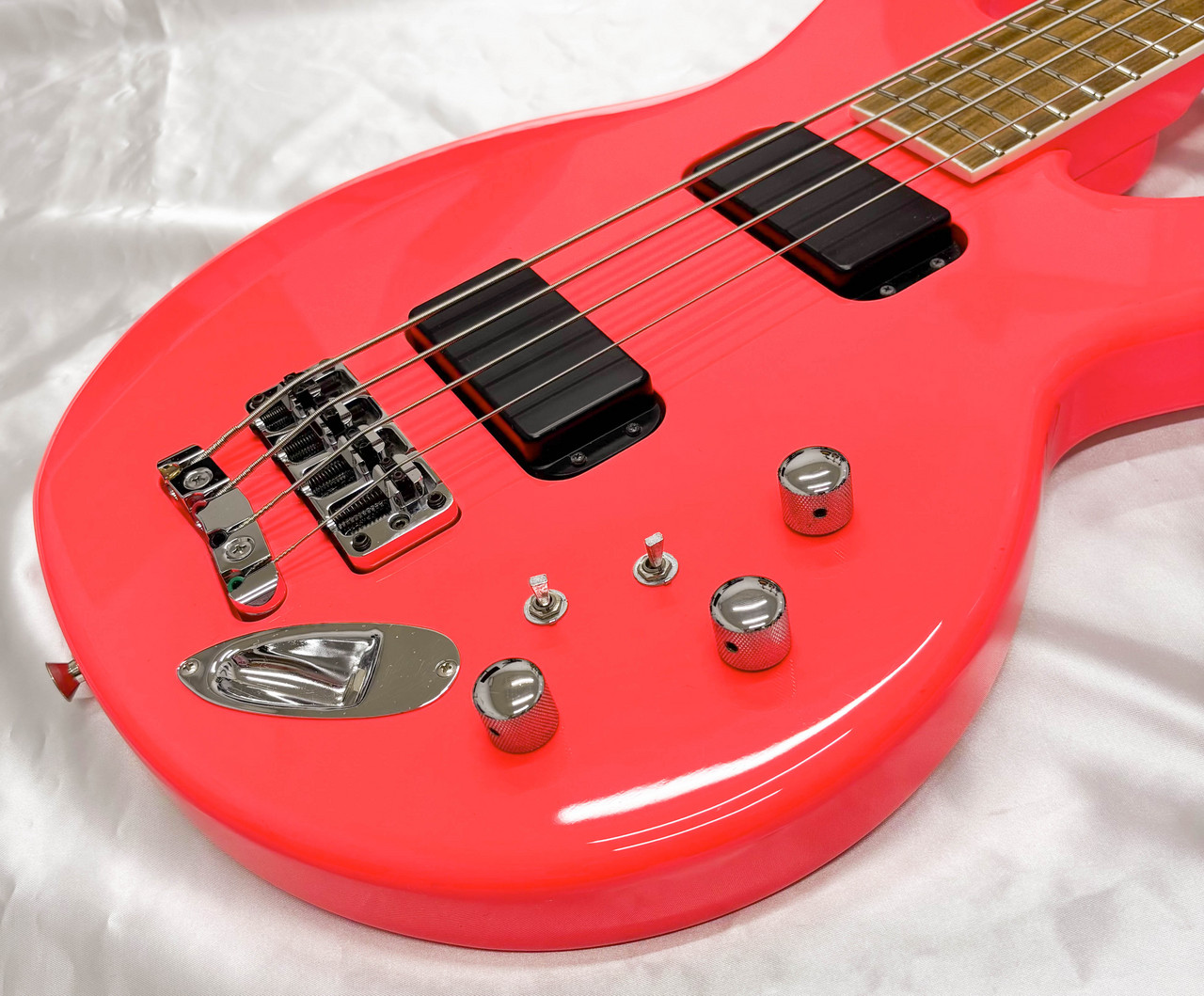 Burny ベース Ka-yu Burny ka-yuモデル(レッドバースト) Janne