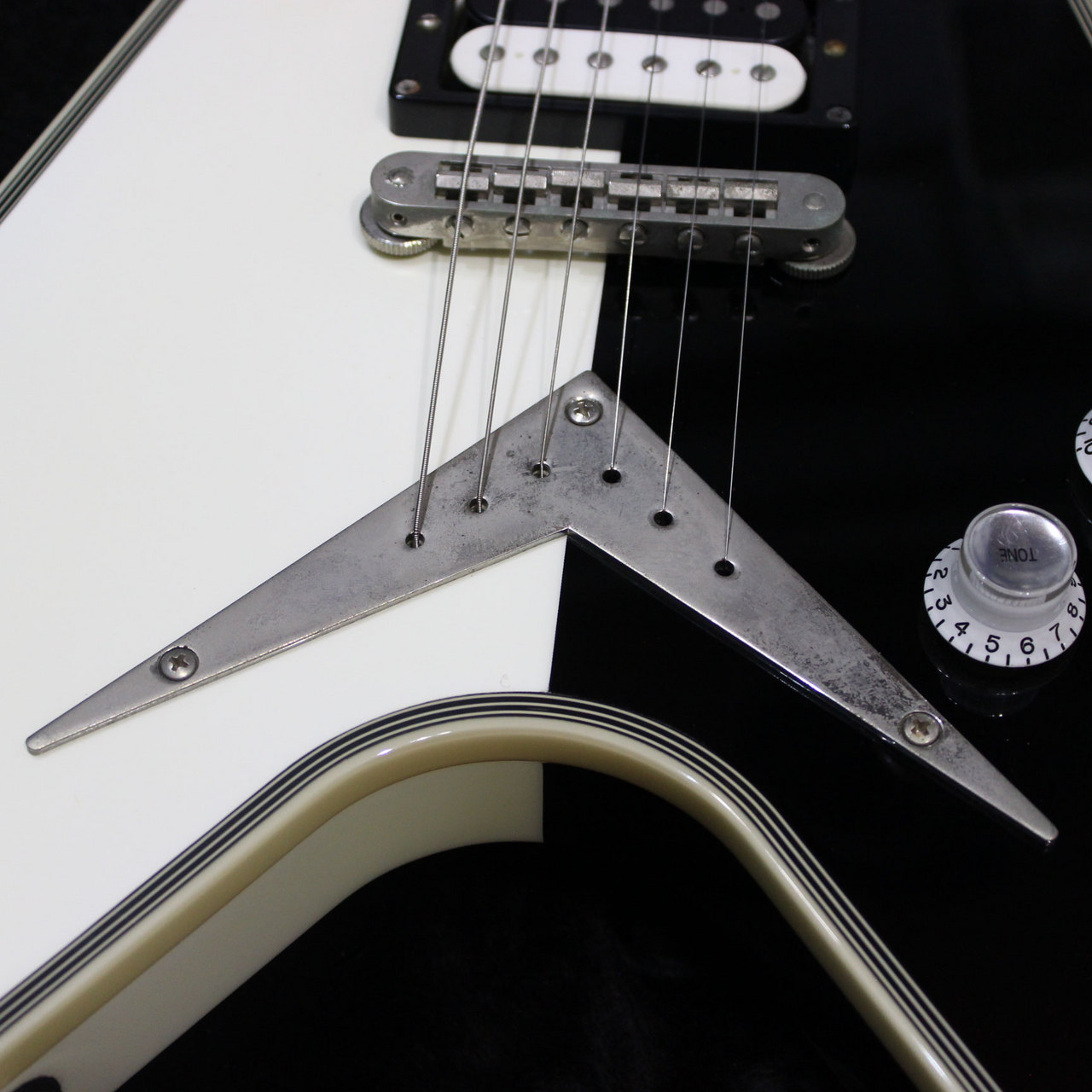 DEAN USA FLYING V MS モデル限定品 MICHAEL SCHENKER V 2005年製です
