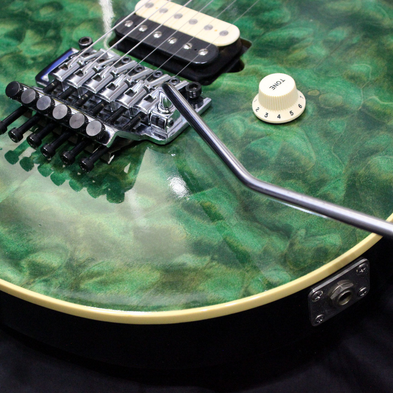 MUSIC MAN AXIS EX Translucent Green ミュージックマン